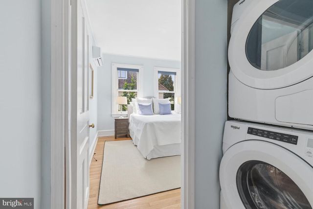 5 PARK AVE, Oreland, PA 19075