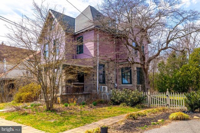 5 PARK AVE, Oreland, PA 19075