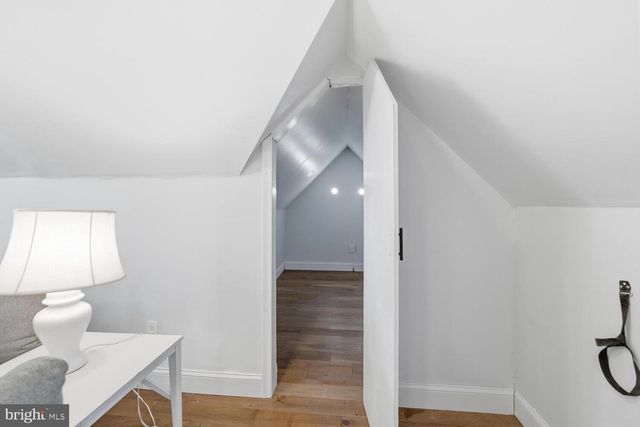 5 PARK AVE, Oreland, PA 19075