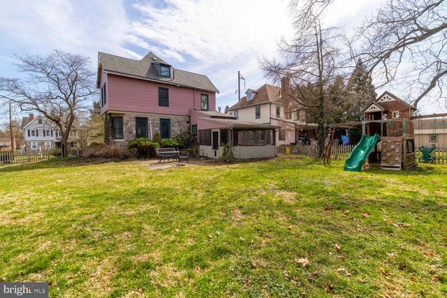 5 PARK AVE, Oreland, PA 19075