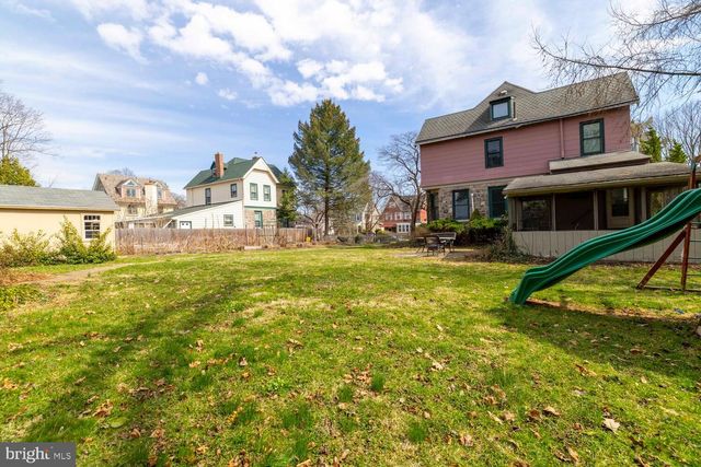 5 PARK AVE, Oreland, PA 19075