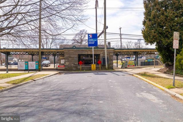 5 PARK AVE, Oreland, PA 19075