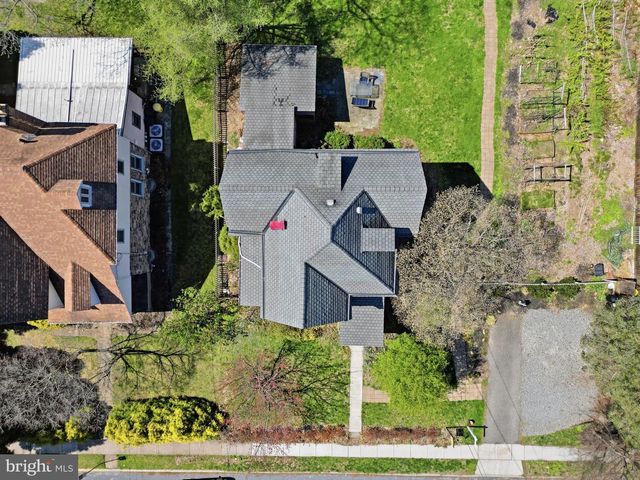 5 PARK AVE, Oreland, PA 19075