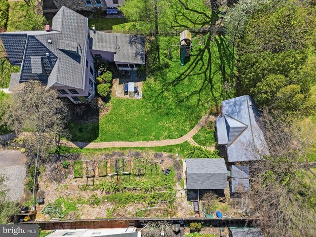 5 PARK AVE, Oreland, PA 19075