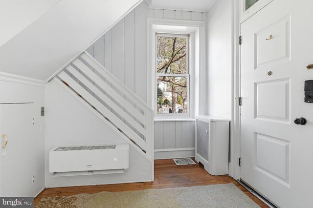 5 PARK AVE, Oreland, PA 19075