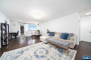 6040 Boulevard East 31A, West New York, NJ 07093
