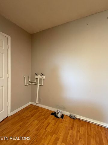 310 Hollifield Drive, Jacksboro, TN 37757