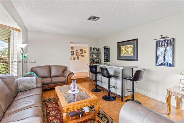 9750 SW 143rd Dr, Miami, FL 33176