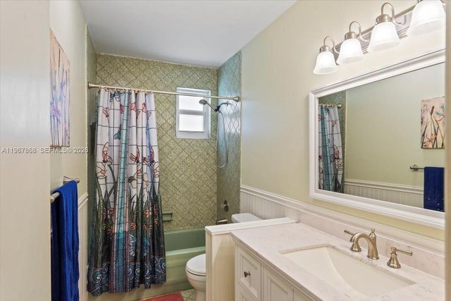 9750 SW 143rd Dr, Miami, FL 33176