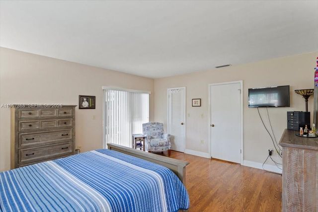 9750 SW 143rd Dr, Miami, FL 33176