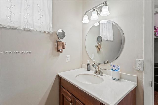 9750 SW 143rd Dr, Miami, FL 33176