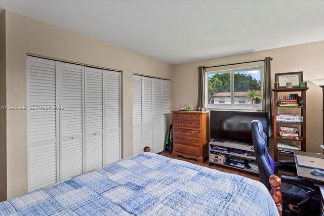 9750 SW 143rd Dr, Miami, FL 33176