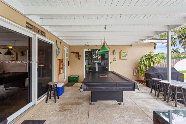 9750 SW 143rd Dr, Miami, FL 33176