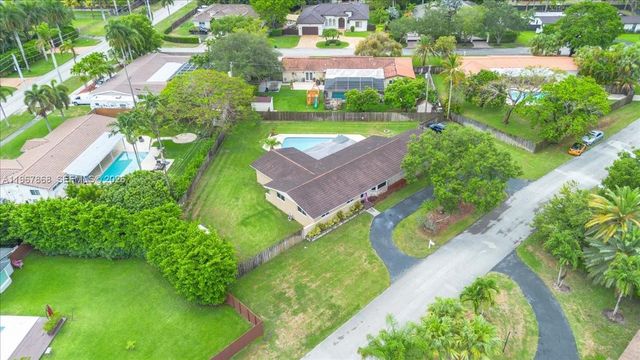 9750 SW 143rd Dr, Miami, FL 33176