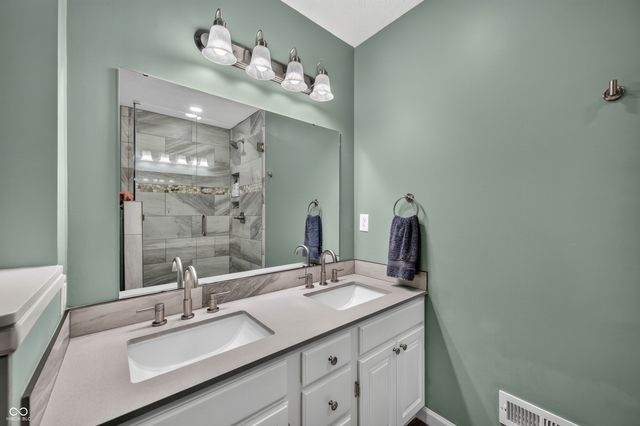 8206 Liberty, Mooresville, IN 46158