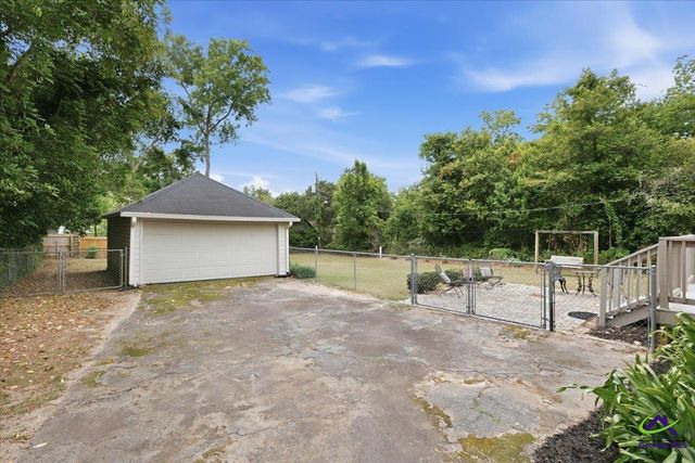3850 The Prado, Macon, GA 31204
