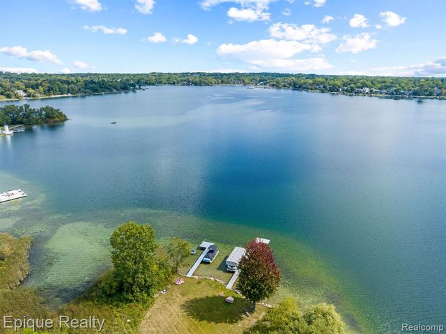 5375 Middlebelt Road, West Bloomfield, MI 48323