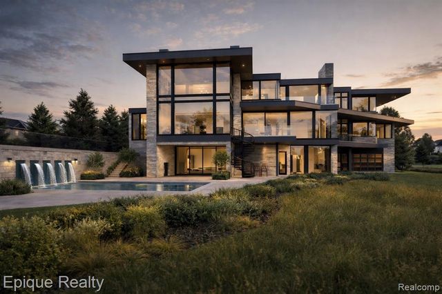 5375 Middlebelt Road, West Bloomfield, MI 48323