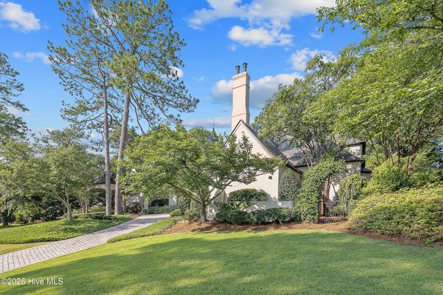 1128 Longleaf Drive, Fayetteville, NC 28305