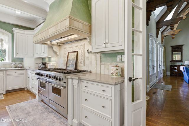 1128 Longleaf Drive, Fayetteville, NC 28305