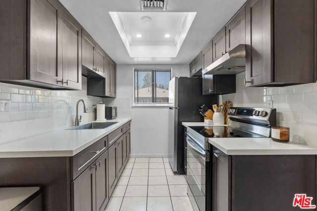 1021 W Sierra Madre Avenue 4, Azusa, CA 91702