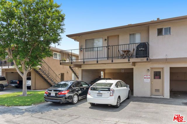 1021 W Sierra Madre Avenue 4, Azusa, CA 91702