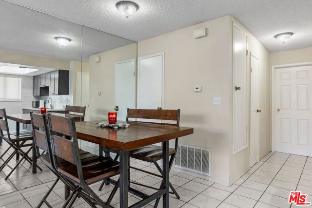 1021 W Sierra Madre Avenue 4, Azusa, CA 91702