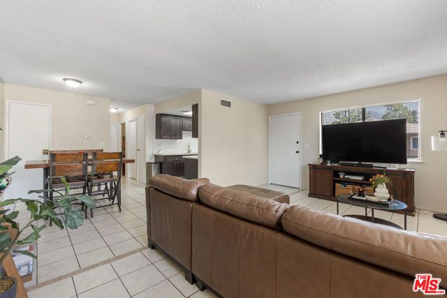 1021 W Sierra Madre Avenue 4, Azusa, CA 91702