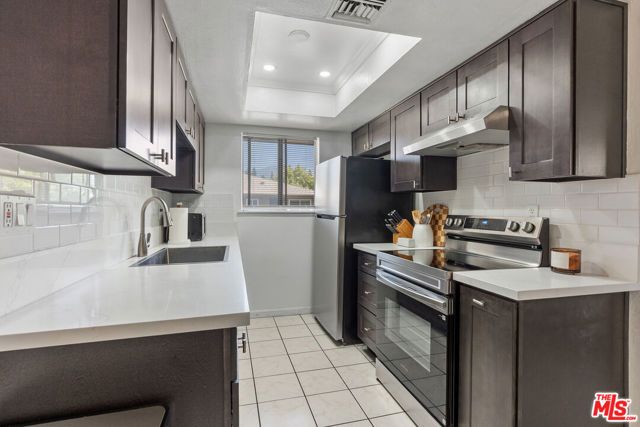 1021 W Sierra Madre Avenue 4, Azusa, CA 91702