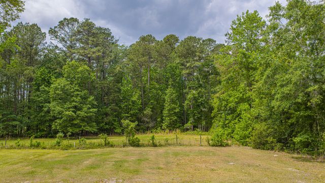 326 Turner Lane, Round O, SC 29474