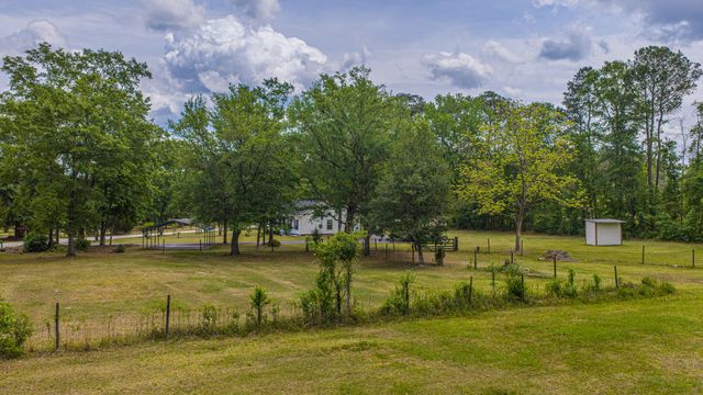 326 Turner Lane, Round O, SC 29474
