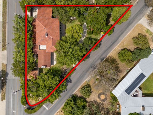 103 PARK HILL DR, San Antonio, TX 78212