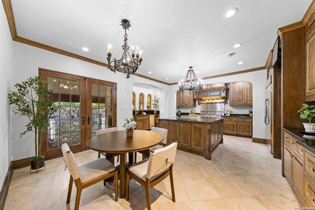 103 PARK HILL DR, San Antonio, TX 78212
