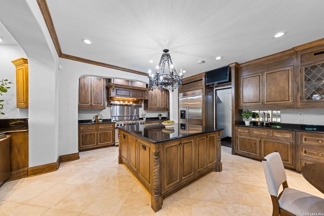 103 PARK HILL DR, San Antonio, TX 78212