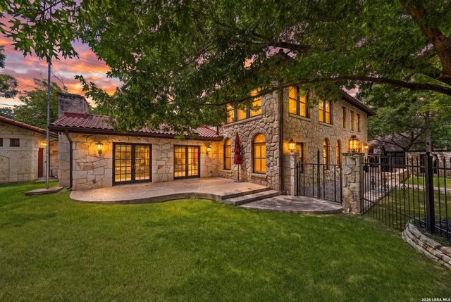103 PARK HILL DR, San Antonio, TX 78212