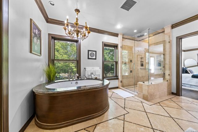 103 PARK HILL DR, San Antonio, TX 78212