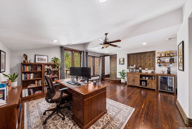 103 PARK HILL DR, San Antonio, TX 78212