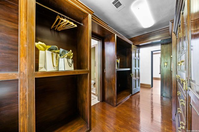 103 PARK HILL DR, San Antonio, TX 78212