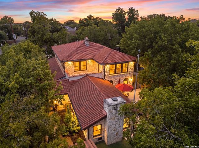 103 PARK HILL DR, San Antonio, TX 78212