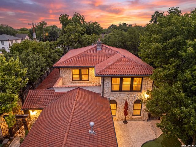 103 PARK HILL DR, San Antonio, TX 78212