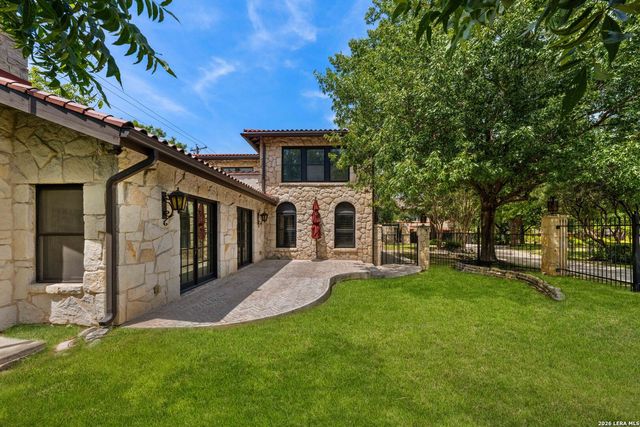 103 PARK HILL DR, San Antonio, TX 78212