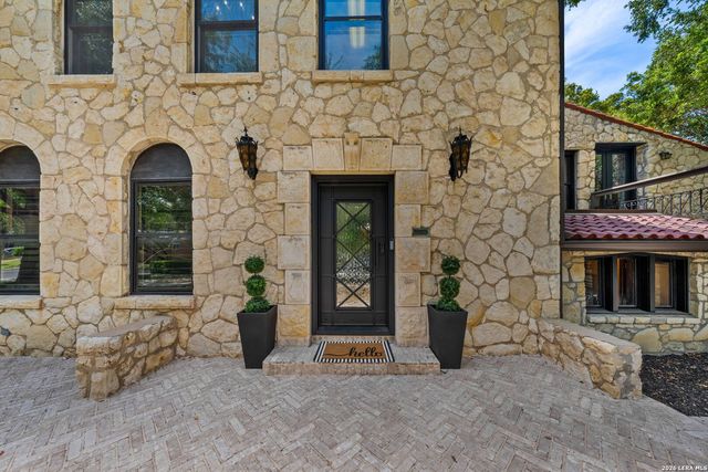103 PARK HILL DR, San Antonio, TX 78212