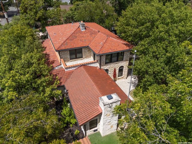 103 PARK HILL DR, San Antonio, TX 78212