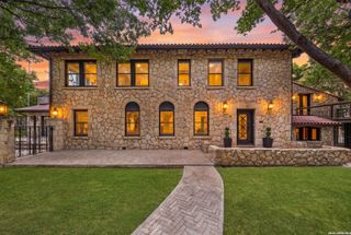 103 PARK HILL DR, San Antonio, TX 78212