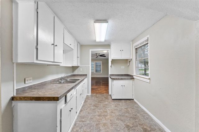 1231 23rd Street N, Texas City, TX 77590