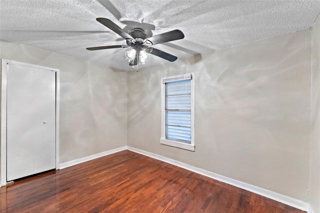1231 23rd Street N, Texas City, TX 77590