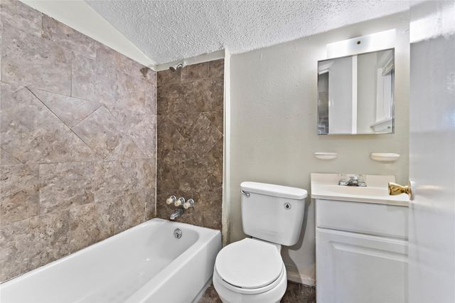 1231 23rd Street N, Texas City, TX 77590