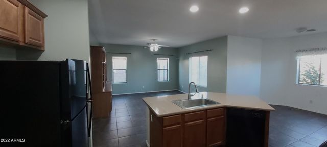 518 W BLACK HAWK Place, Casa Grande, AZ 85122