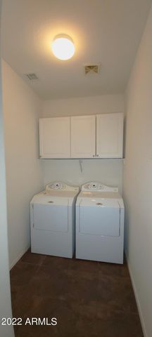 518 W BLACK HAWK Place, Casa Grande, AZ 85122