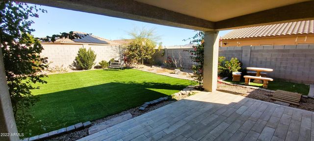 518 W BLACK HAWK Place, Casa Grande, AZ 85122